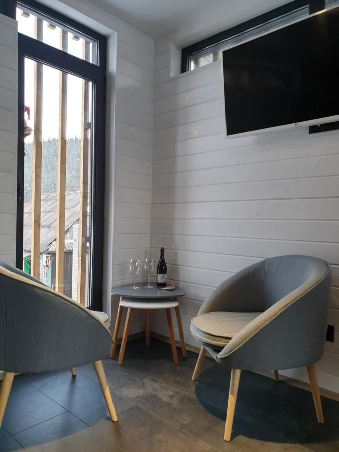 Шале The Living Татаров-33