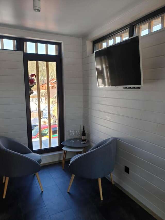 Шале The Living Татаров-36